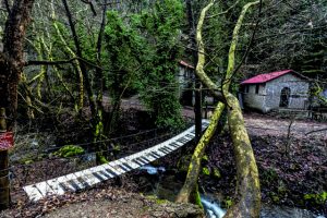 Πού και πώς θα χτίζονται καταλύματα και θεματικά πάρκα