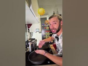 Μεγάλη καρδιά σε μικρή κουζίνα: Ο TikToker που μαγειρεύει σε άστεγους