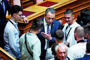 Δείχνουν στον Αυγενάκη την έξοδο και από τα ψηφοδέλτια