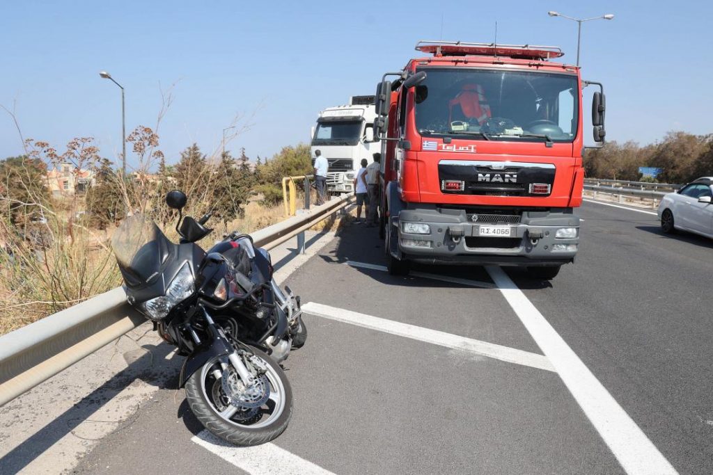 Ηράκλειο: Πρώην αστυνομικός παρασύρθηκε από φορτηγό στον ΒΟΑΚ – Είχε σταματήσει λόγω αδιαθεσίας