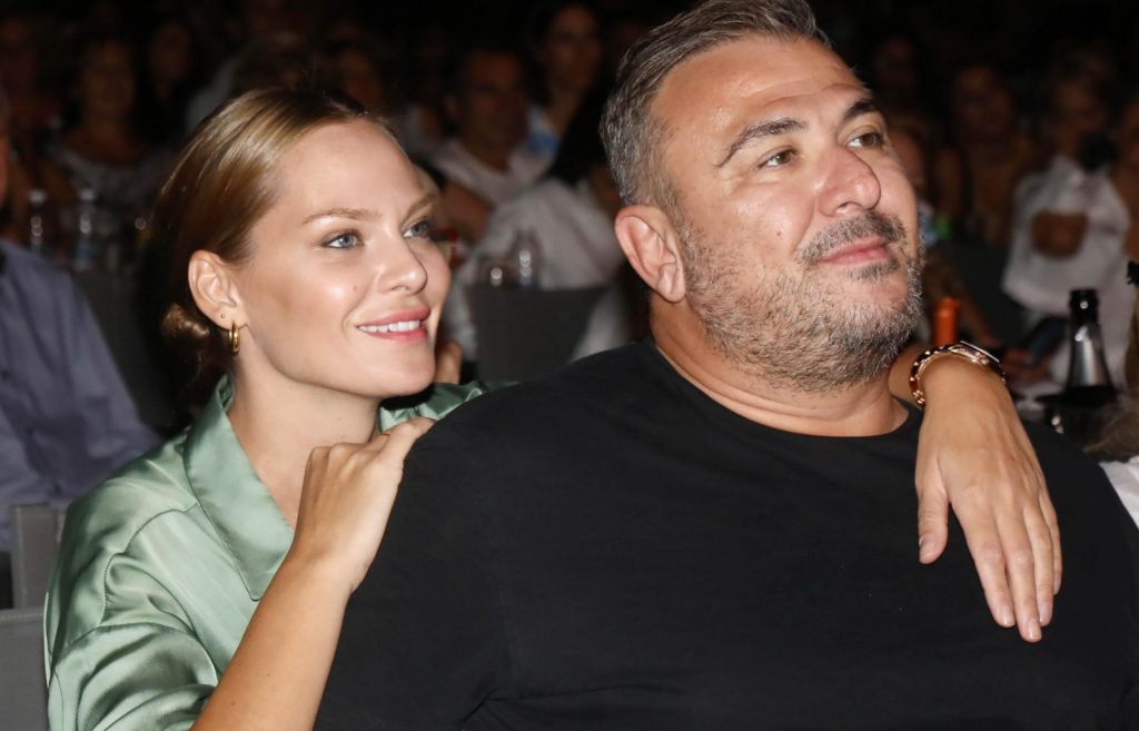 «Μαζί σου μέχρι το τέλος του κόσμου» – Η Υβόννη Μπόσνιακ στο πλευρό του Αντώνη Ρέμου