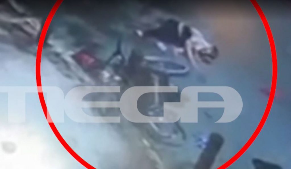 Ειρήνη Κουρούβανη: Η στιγμή που ο 36χρονος παρασύρει με το αυτοκίνητό του την ΑμεΑ πρωταθλήτρια στην Πατησίων