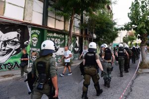 Άγρια συμπλοκή έξω από τη Λεωφόρο – Πυροβολισμοί μεταξύ οπαδών του Παναθηναϊκού
