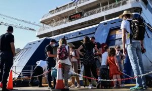 «Με λιγότερα χρήματα πας εξωτερικό» – TikToker έψαξε ακτοπλοϊκά εισιτήρια για Αστυπάλαια και… δεν πίστευε το αποτέλεσμα