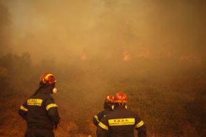 Θεσσαλονίκη: Φωτιά σε αγροτοδασική έκταση στο Λιβάδι Θέρμης – Μεγάλη κινητοποίηση της Πυροσβεστικής