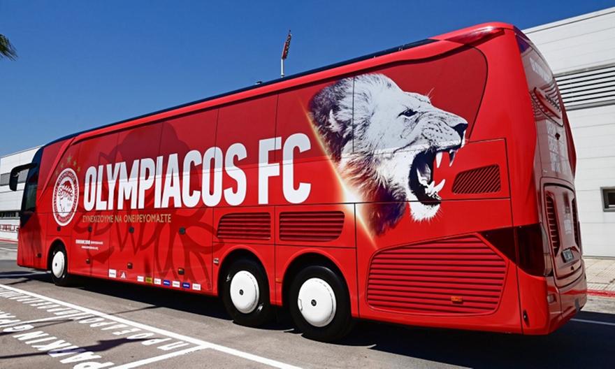 Ο Ολυμπιακός παρουσίασε το νέο του πούλμαν [Εικόνες]