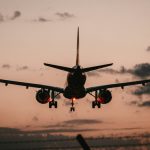 Μαρτυρία επιβάτιδας στην πτήση τρόμου από Θεσσαλονίκη: «Νόμιζα ότι κάποιος κατά λάθος είχε ανοίξει την πόρτα κινδύνου»