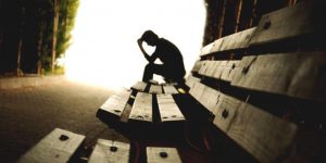 Ψηφιακό «μπλόκο» σε τσιγάρα και αλκοόλ σε ανηλίκους: QR code και live έλεγχοι σε 88.000 σημεία