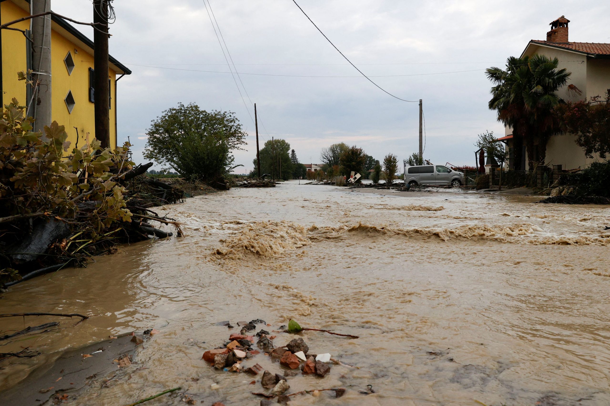 Il maltempo colpisce l’Italia – Due persone disperse