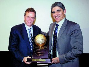 Ο «Τρωτός Ατρωτος» και ο «Γεννημένος Νικητής»