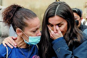 «Δολοφόνοι, ο κόσμος πεθαίνει και εσείς έρχεστε τώρα!»