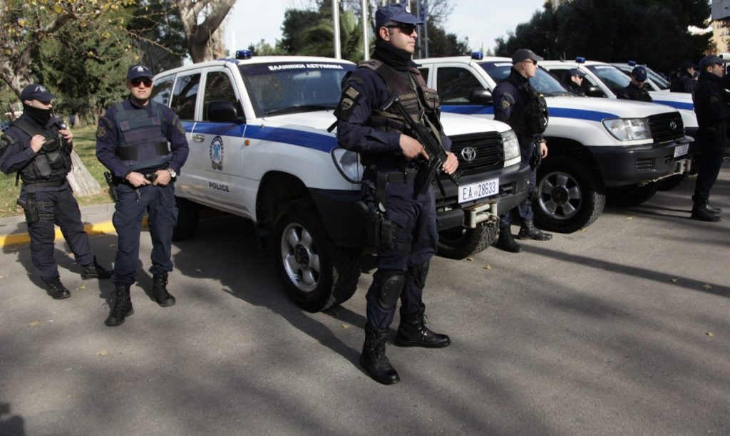 Στον «αεραγωγό» το εμπόρευμα: Χειροπέδες σε 28χρονο στη Γλυφάδα με κοκαΐνη και κάνναβη