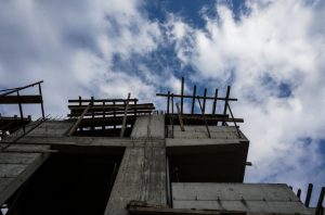 ΕΛΣΤΑΤ: Ανοδικές τάσεις στις τιμές κατασκευής νέων κατοικιών το 2025