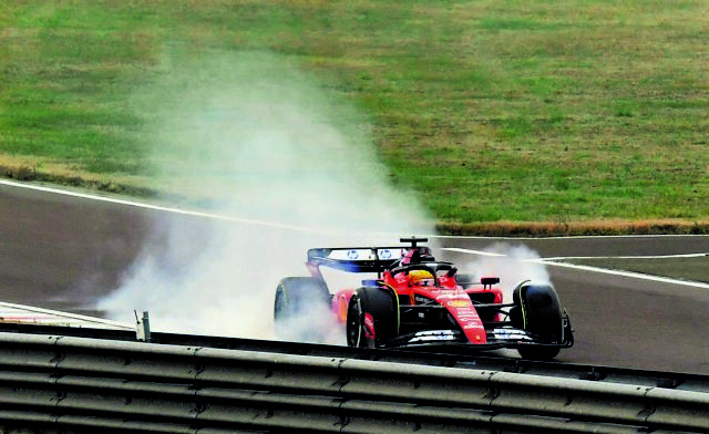 Απτόητος ο Χάμιλτον