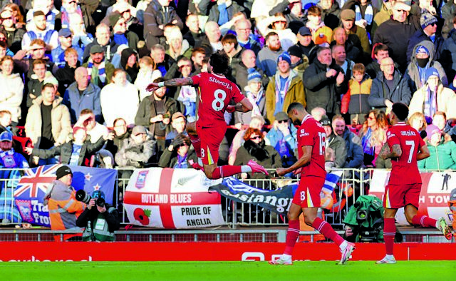 Το κόκκινο σόου συνεχίζεται
