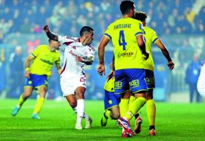 Το σχέδιο για 2+2 κινήσεις, η διάψευση και οι αποχωρήσεις