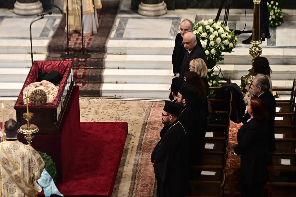 Αναστάσιος: Σε λαϊκό προσκύνημα στη Μητρόπολη Αθηνών το σκήνωμα του Αρχιεπισκόπου έως τη Δευτέρα