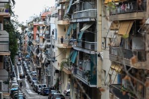 Αγορά ακινήτων: Τι να προσέξουν νοικοκυριά και επενδυτές