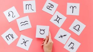 Ετήσιες Προβλέψεις Ζωδίων 2026: Τι φέρνει ο νέος χρόνος για κάθε ζώδιο