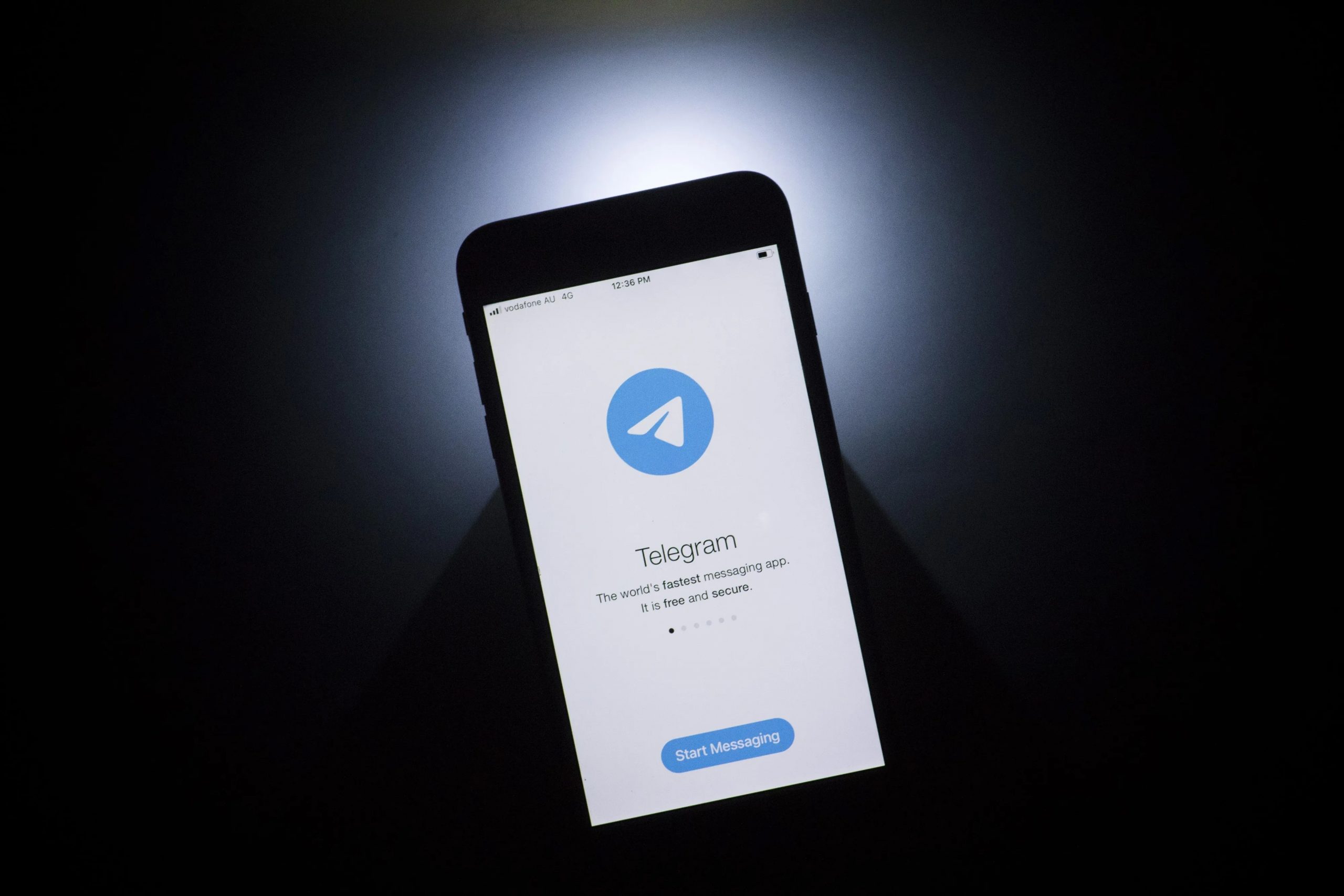 Αποκαλύφθηκαν «groupchats οδηγιών βιασμού» στο Telegram με πάνω από 70.000 μέλη
