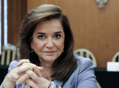 Ντόρα Μπακογιάννη: Δεν είναι βαφτιστήρι μου ο δολοφόνος του Παναγιώτη στα Χανιά