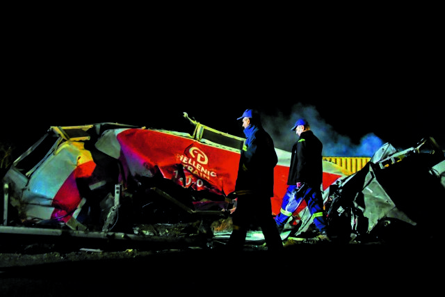 Ελλάδα 2.0: από τα Τέμπη στη Σαντορίνη