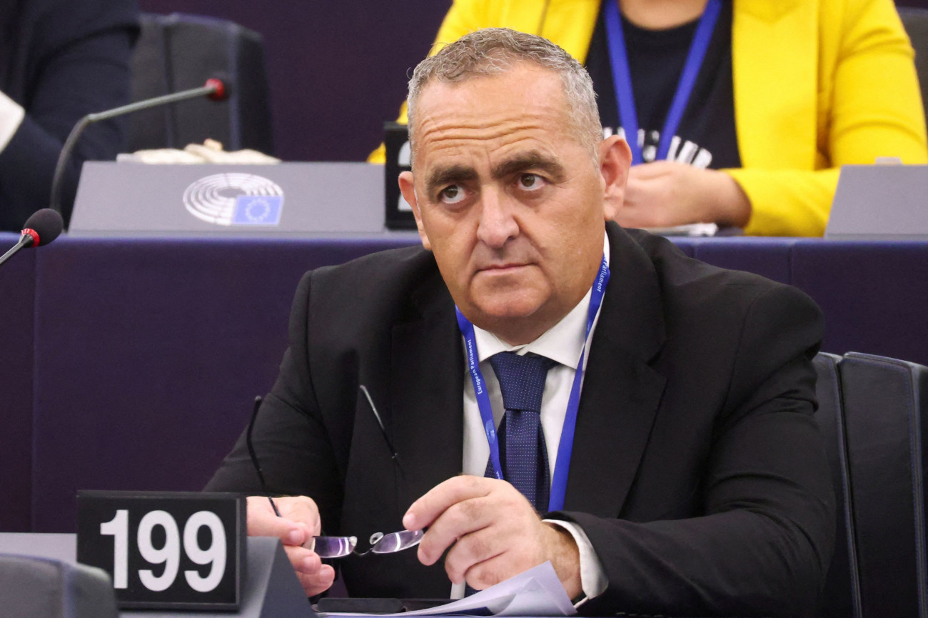 Σάλος με τον Μπελέρη που πρότεινε… Φειδία για αντιπρόεδρο επιτροπής στο Ευρωκοινοβούλιο