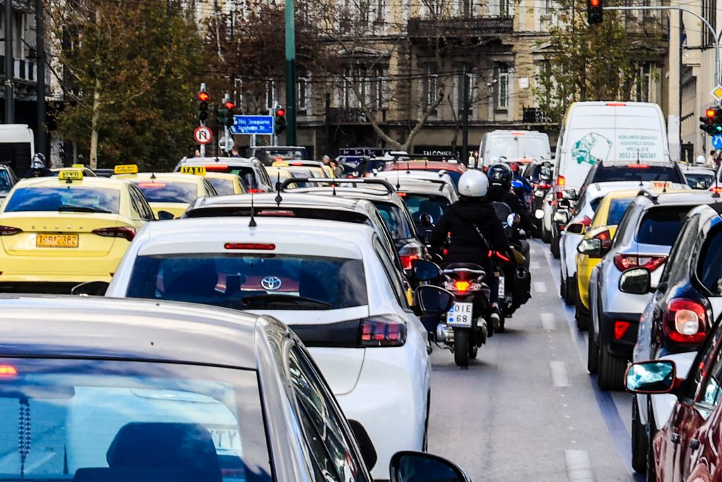 Από κόσκινο όσα ΙΧ κυκλοφόρησαν από το 1990 – Ποιοι θα πληρώσουν… επί τρία