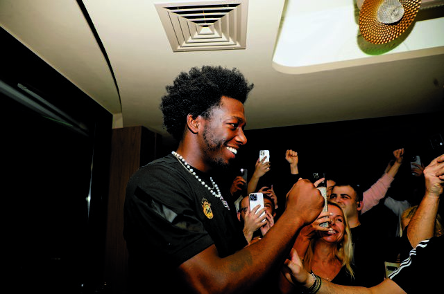 Το νέο συμβόλαιο και το «δεν θα πας πουθενά»