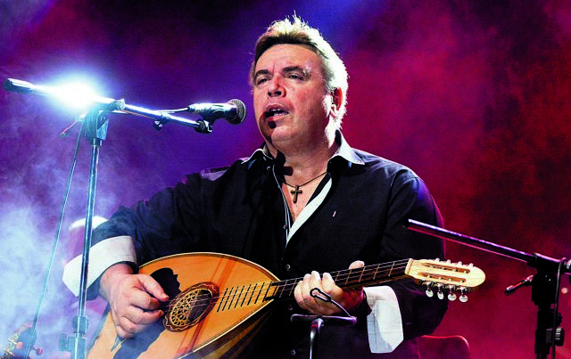 Μια λαϊκή φωνή με ευαισθησία και «πυρωμένα όνειρα»