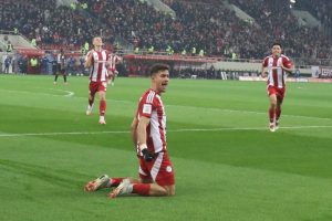 Με Ροντινέι και Κωστούλα προηγείται ο Ολυμπιακός – Μείωσε ο Καμαρά