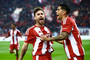Πάρτι του Ολυμπιακού στο Φάληρο και 3-0 με γκολ του Γιάρεμτσουκ στο 22′! (vids)