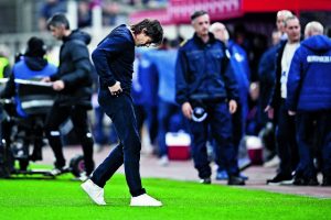 Αναζητεί αντίδραση