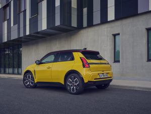 Πέρασε το τεστ ταράνδου με άνεση το Renault 5