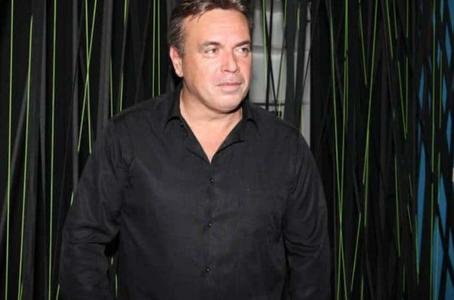 Tα πρώτα λόγια του αδερφού του Μανώλη Λιδάκη, Γιάννη