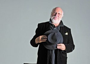 Σαββόπουλος: «Έδινα μπάτσες στα παιδιά μου, το μετάνιωσα»