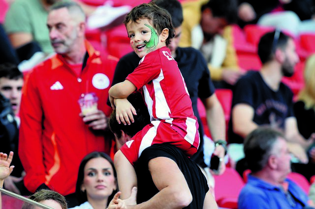 Ντοκιμαντέρ, μουσείο και φανέλα – έκπληξη