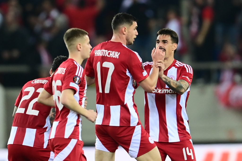 Ο Ολυμπιακός παίρνει προβάδισμα με δυο γκολ του Γιάρεμτσουκ