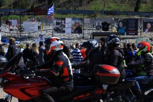 Τέμπη: Συμβολική μοτοπορεία στη μνήμη των 57 θυμάτων