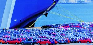 Για να προλάβουν τους δασμούς