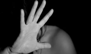 Φρίκη στην Ελευσίνα: Κατακρατούσε χωρίς τη θέλησή της 17χρονη, την βίαζε και την εξέδιδε