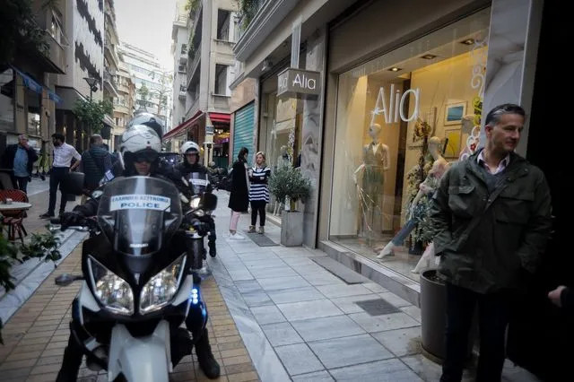 Συναγερμός στη Βουκουρεστίου για ύποπτο αντικείμενο