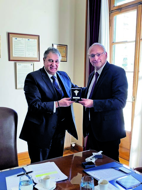 Συμμορφώθηκαν με το ΠΔ54 ρυμουλκά πλοία