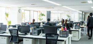 Ημιαργία η παραμονή Χριστουγέννων: Μέχρι τι ώρα λειτουργούν οι δημόσιες υπηρεσίες