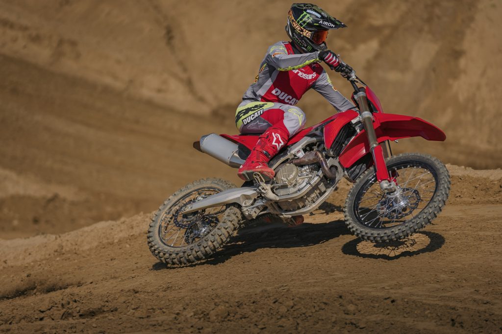 Η πρώτη Motocross από την Ducati είναι γεγονός
