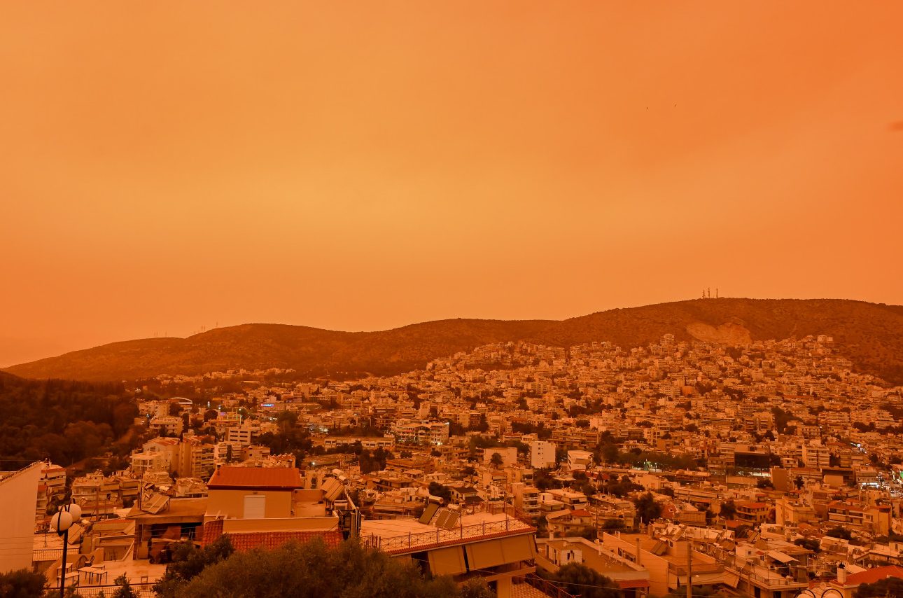 Έρχεται αφρικανική σκόνη τη Μεγάλη Εβδομάδα – Ποιες περιοχές θα «σκεπάσει»