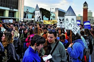 Μετεξεταστέοι στην κοινωνική στέγαση