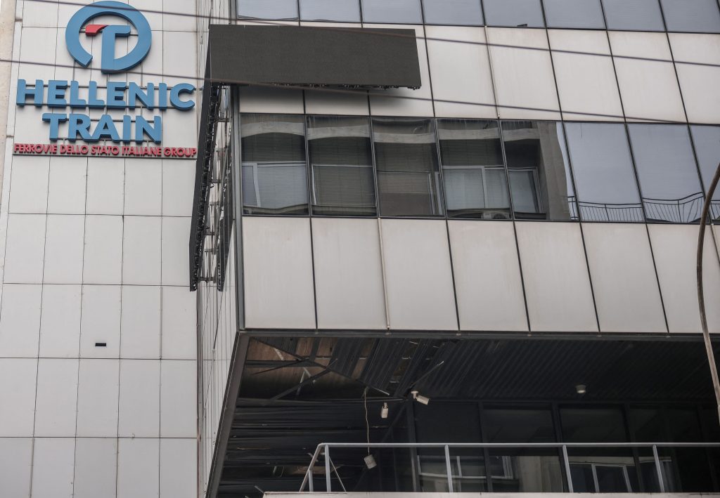 Βομβιστική επίθεση στην Hellenic Train: «Θέμα χρόνου» η ταυτοποίηση του βασικού υπόπτου