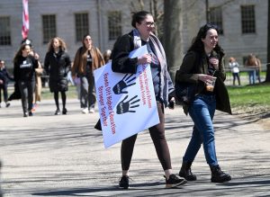 ΗΠΑ: Το Χάρβαρντ αντιμέτωπο με τις συνέπειες της αναμέτρησης με τον Τραμπ
