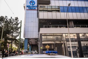 Hellenic Train: Ύποπτο για την επίθεση κατέγραψε κάμερα ασφαλείας